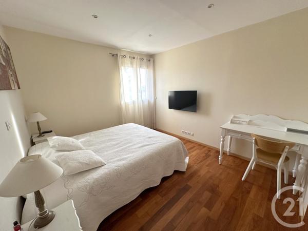 Maison à vendre  5 pièces - 221,16 m2 ST MAURICE DE GOURDANS - 01