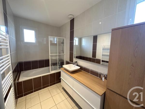 Maison à vendre  5 pièces - 221,16 m2 ST MAURICE DE GOURDANS - 01