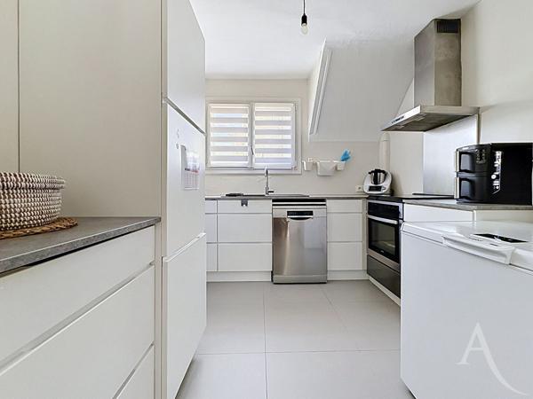 Appartement Mantes La Jolie 5 pièces en duplex 3 chambres et cave