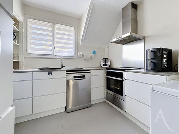 Appartement Mantes La Jolie 5 pièces en duplex 3 chambres et cave