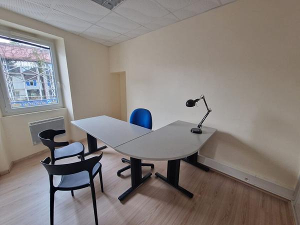 Location bureau Hagetmau - 39 m² - 460 €/mois