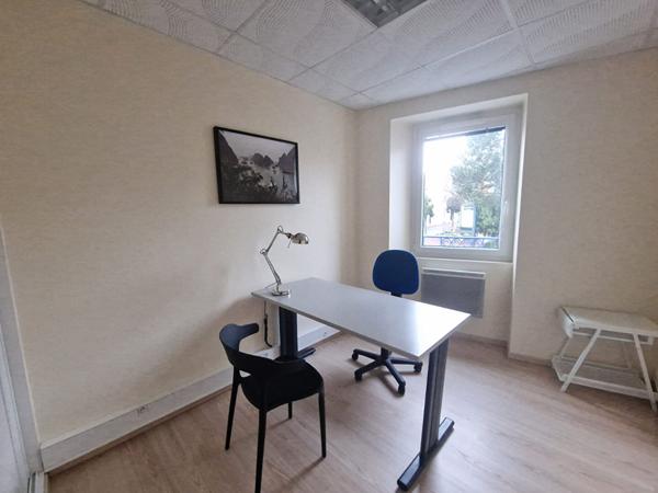 Location bureau Hagetmau - 39 m² - 460 €/mois