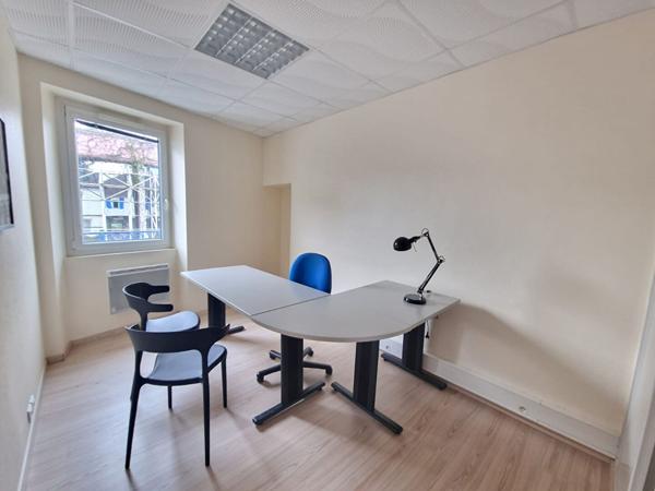 Location bureau Hagetmau - 39 m² - 460 €/mois