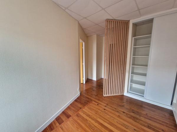 Location bureau Hagetmau - 39 m² - 460 €/mois