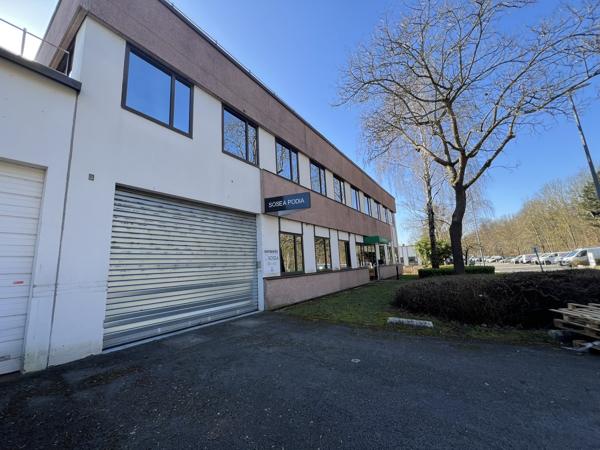 Bureaux à louer à Tremblay-en-France divisibles dès 233 m² accès multimodal