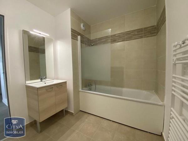 Appartement à louer 4 pièces 74.21m²