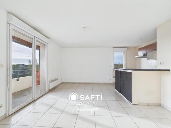 Dernier étage et triple expo :  lumière et tranquillité !