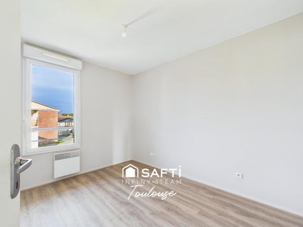 Dernier étage et triple expo :  lumière et tranquillité !