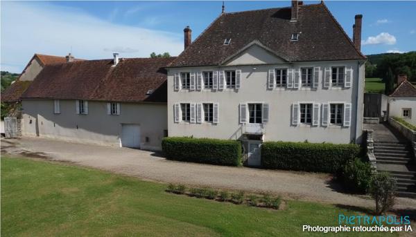 VASTE DOMAINE PROCHE DE MERCUREY