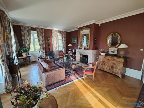 VASTE DOMAINE PROCHE DE MERCUREY