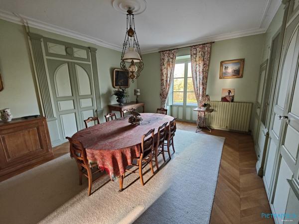 VASTE DOMAINE PROCHE DE MERCUREY