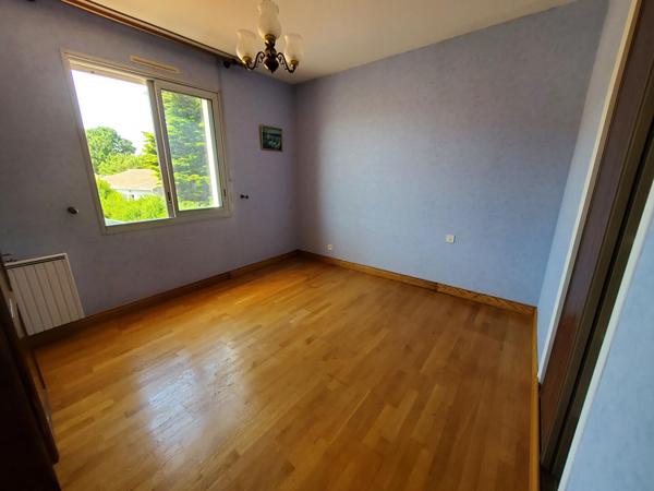 Maison La Gueriniere dans une impasse entre bois des éloux et quartier du fier