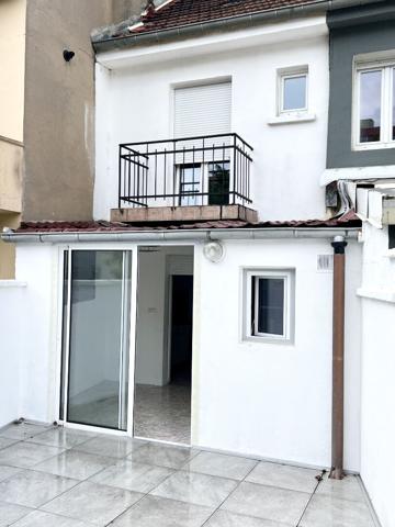 Maison type F4 + local commercial indépendant