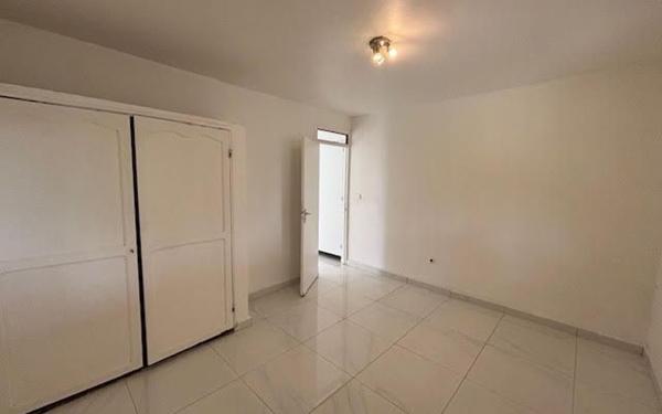 Appartement à louer    2 pièces •  Le Moule