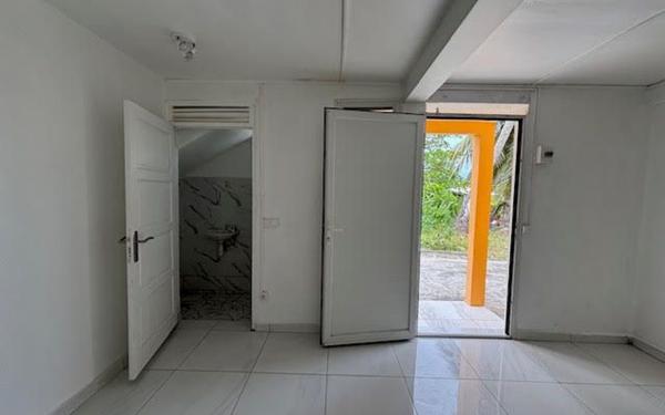 Appartement à louer    2 pièces •  Le Moule