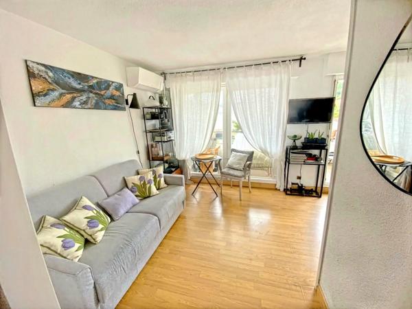 Studio 24 m² avec terrasse plein sud, parking et cave – Centre-ville, à moins de 5 min des plages