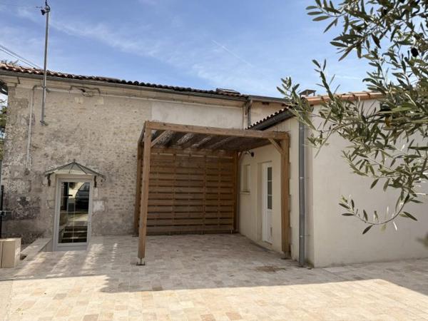 Charmante maison Charentaise avec sa piscine