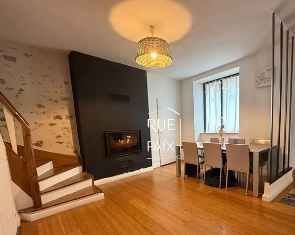 79200 PARTHENAY Maison de caractère - 170 m² - Centre-ville de Parthenay