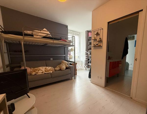 79200 PARTHENAY Maison de caractère - 170 m² - Centre-ville de Parthenay