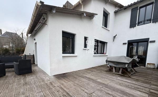 79200 PARTHENAY Maison de caractère - 170 m² - Centre-ville de Parthenay