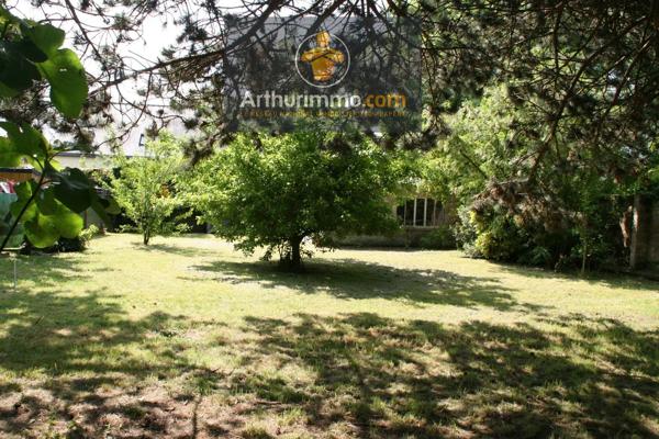 Vente                                                      Terrain
                        
                                         720 m2                     à Josselin