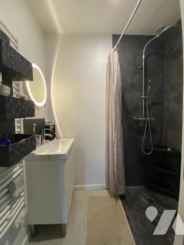 Nantes Zola Petit immeuble de rapport situé au calme comprenant quatre appartements