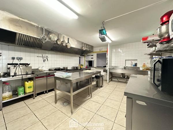 Local 372 m² à Laon 02000
