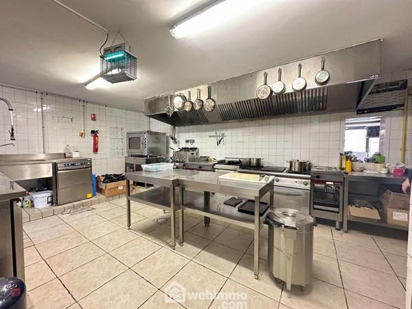 Local 372 m² à Laon 02000