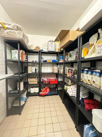 Local 372 m² à Laon 02000