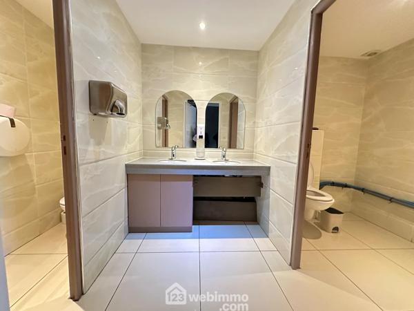 Local 372 m² à Laon 02000