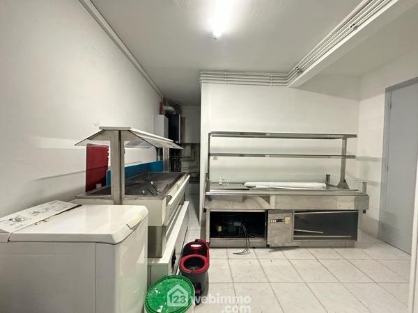 Local 372 m² à Laon 02000