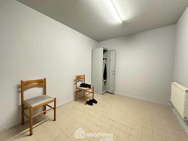 Local 372 m² à Laon 02000