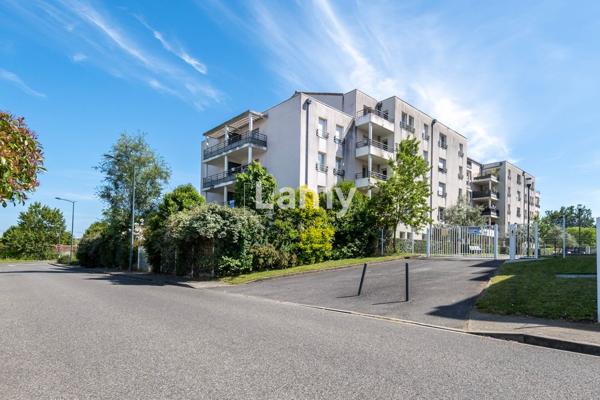 Appartement + parkings+ cave