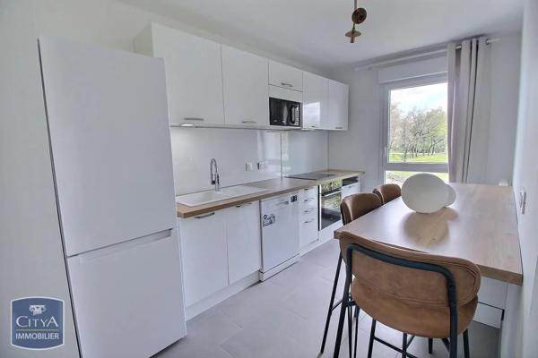 Appartement à louer 4 pièces 91m² Bruges (33520)