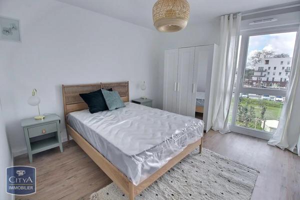 Appartement à louer 4 pièces 91m² Bruges (33520)