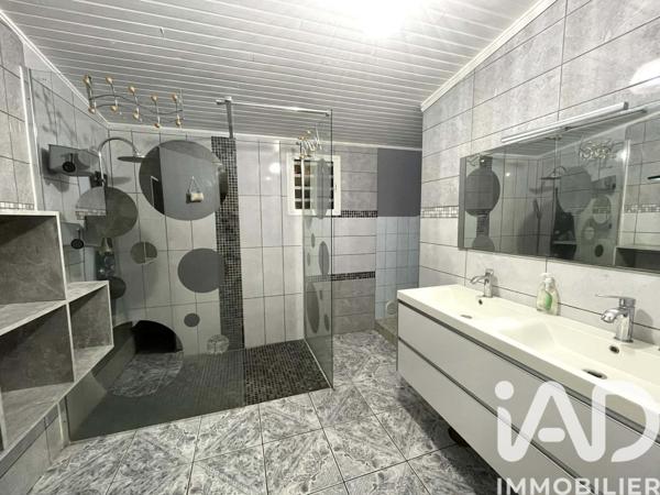 Maison à vendre 5 pièces 122 m² L'Étang-Salé