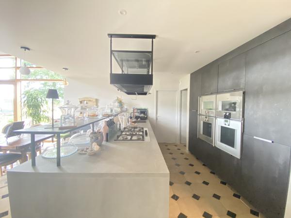 Maison
         25 pièces
        - 578 m² Bien prestige 1 390 000 € *