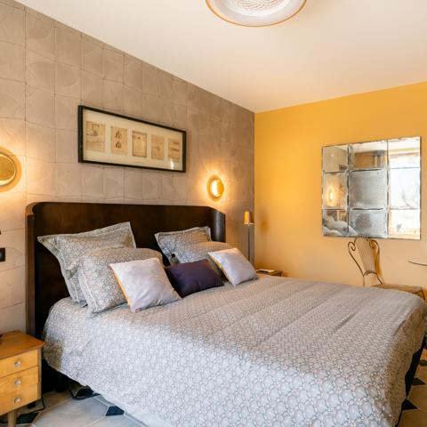 Maison
         25 pièces
        - 578 m² Bien prestige 1 390 000 € *