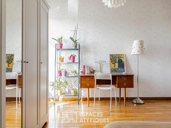 Meulière de charme avec jardin paysager