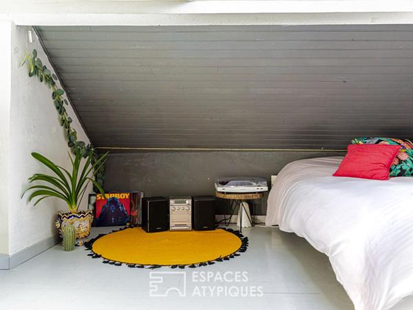 Meulière de charme avec jardin paysager