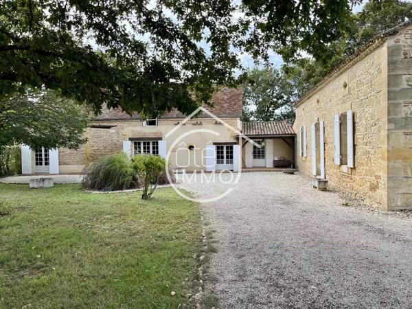 PRIGONRIEUX : Charmante propriété en pierre 7 pièces de 205m²