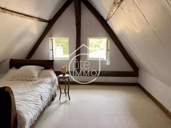 PRIGONRIEUX : Charmante propriété en pierre 7 pièces de 205m²