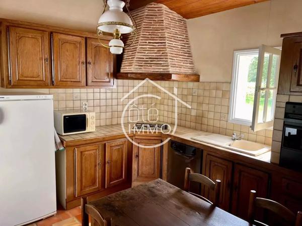 PRIGONRIEUX : Charmante propriété en pierre 7 pièces de 205m²