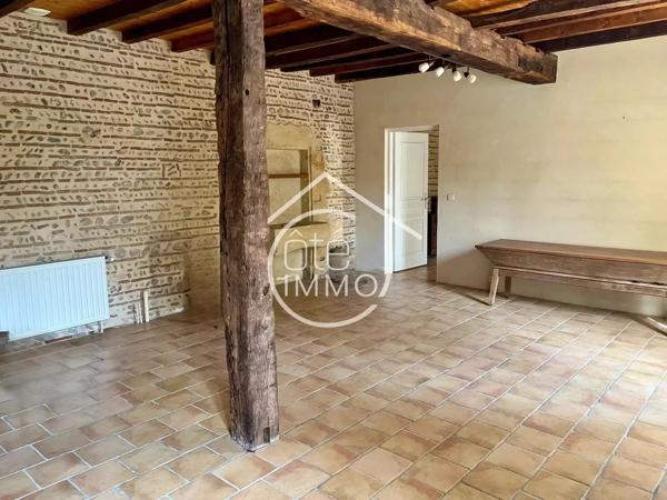 PRIGONRIEUX : Charmante propriété en pierre 7 pièces de 205m²