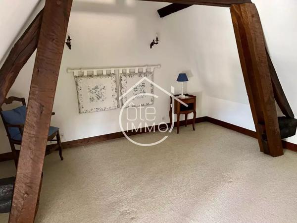 PRIGONRIEUX : Charmante propriété en pierre 7 pièces de 205m²