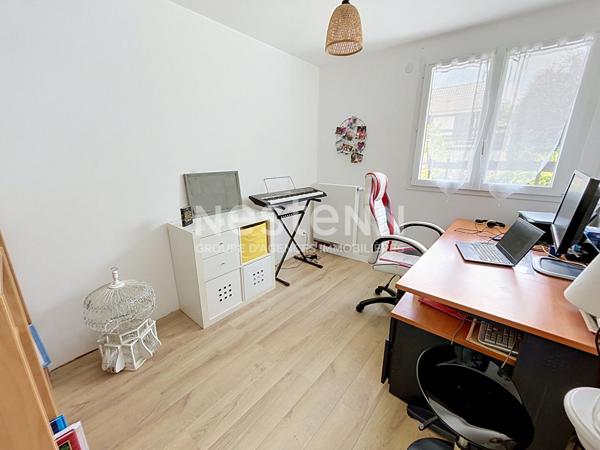 A vendre Maison de 7 pièces de 159 m2 à Plaisir - Quartier de la Bretechelle