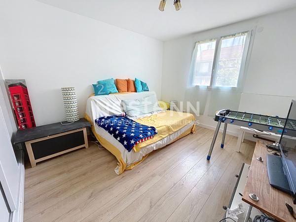 A vendre Maison de 7 pièces de 159 m2 à Plaisir - Quartier de la Bretechelle