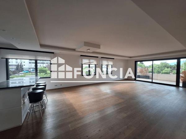 À vendre Appartement 5 pièces 163 m² - Saint-genis-pouilly 01630