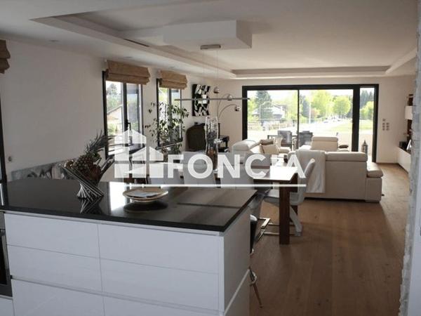 À vendre Appartement 5 pièces 163 m² - Saint-genis-pouilly 01630