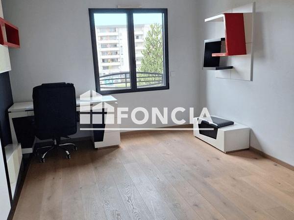 À vendre Appartement 5 pièces 163 m² - Saint-genis-pouilly 01630